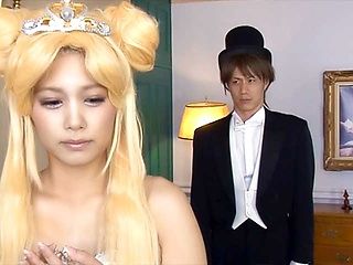 Hottie get down yo a kink cock sucking